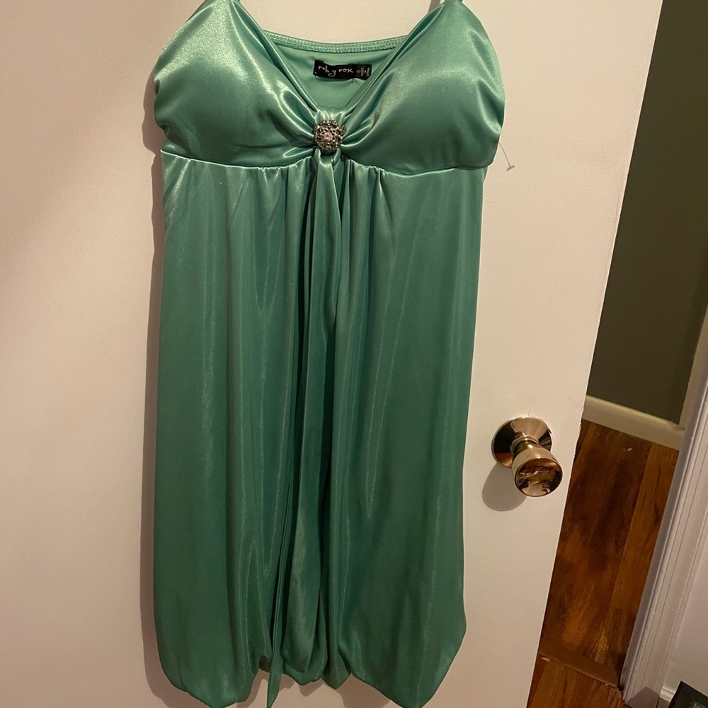 Dress - Picture 2 of 3